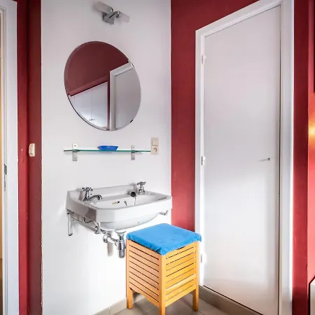 Vitalo 401 With Sea View Located On The Dike * Koksijde